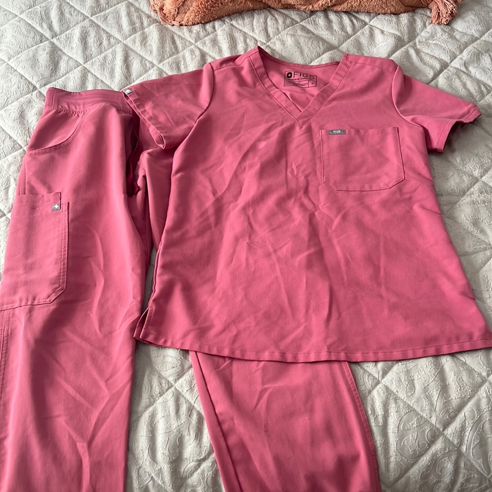 Figs scrubs